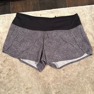 Lululemon speed up high rise lined shorts 4” black band, black and white